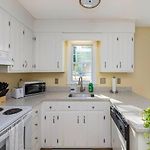 New! Special Intro Rates! Lovely 2 Bedroom