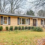Dog-Friendly Yard, 5 Mi To Uptown: Charlotte Home