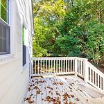 New! Special Intro Rates! Lovely 2 Bedroom