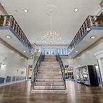 Lux Mins To Atrium Health And Downtown Airport