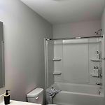 Spacious 4 Bedroom House In University Area Close To Pnc Pavilion