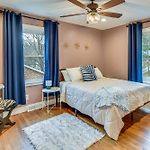Dog-Friendly Yard, 5 Mi To Uptown: Charlotte Home