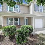 Spacious 4 Bedroom House In University Area Close To Pnc Pavilion