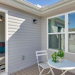 3 Mi To Lake Wylie! Modern Charlotte Townhome