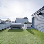 Luxe Townhome Rooftop Hot Tub Parking
