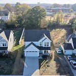 Luxury 4Br Escape - Premium Modern Comfort