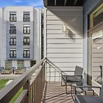 Urban Escape | Free Parking, Pool, Gym