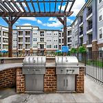 Landing Apartments - Thrive At University City