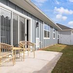 Landing Apartments - Zora University