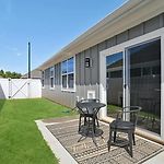 Landing Apartments - Zora University