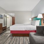 Hampton Inn & Suites Charlotte Arrowood Rd