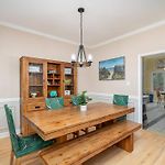 University Grand Estate + Executive Suite