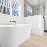 Bold Uptown Retreat - Hot Tub - 6 Beds
