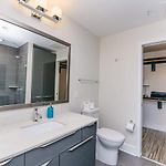 2Br Uptown Furnished Apartment Near Truist Fields Apts