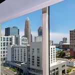 Hilton Garden Inn Charlotte Uptown
