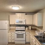 Spacious 4Br - 10 Min To Uptown - Yard - Pets Ok