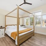 Oak King Room Suite