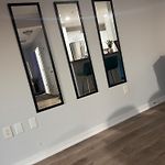 Modern Luxe Retreat Free Parking King Beds