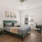 Queen City Haven - Free Parking, Pool, Balcony