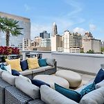 Uptown Escape - Free Parking, Pool, Walkable