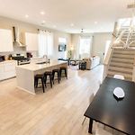 Family-Friendly 4Br W Bunk Beds & Outdoor Grill