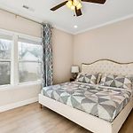 Home Away Near Uptown & Airport With Fenced Yard