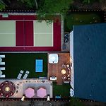 New! Hottub+Pickleball+Gameroom+Movies+Golf+Games