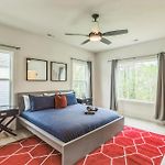 Spacious King Ste*Pool Table*Mins To Noda & Uptwn!
