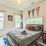 Spacious King Ste*Pool Table*Mins To Noda & Uptwn!