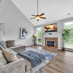 King Bed - Large Yard - Near Uncc - Concord Mills