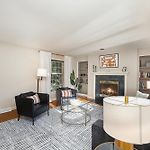 Close 2 Southpark Pet Friendly W Fenced-In Yard
