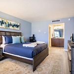 Charlotte Studio Apartment Near Uptown & Minutes To Hospital, Free Wi-Fi, Coffee & Gym