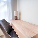 Stylish, Comfortable 2Bd Abode Near Dt Matthews