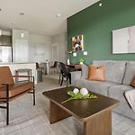 Landing Incredible 2Bd Gym Game Room