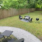 Charming And Renovated Home Close To Airport And Uptown