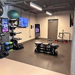 Luxury Furnished 1Br Condo In The Heart Of The City