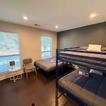 3Br Home W Yard & Wifi Sleeps 10