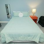 Amazing Suite 4 Nearby Massive Medical Complexes!