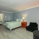 Amazing Suite 4 Nearby Massive Medical Complexes!