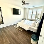 Spacious Uptown Luxury Escape