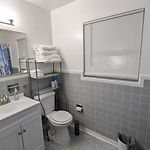 Airport Adjacent Cottage - 15 Min To Everywhere!