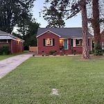 The Latimer House Perfect For Groups Near Uptown