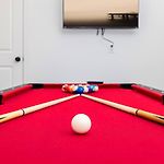 Modern 4Br Home Hot Tub • Game Room • Fenced
