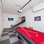 Luxury 8Br Home Hot Tub Game Room Sleeps 20