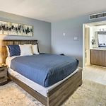 Work & Play! Studio Near Uptown, Hospitals, Sports
