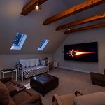 3Br Charlotte Escape: Pool, Hot Tub & Theater