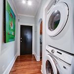 Stylish Myers Park 2 Bedroom With Screened Porch