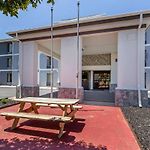 Quality Inn Airport-Near Uptown