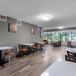 Quality Inn Airport-Near Uptown