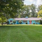 Boho By The Water! 1750Sqft - Fishing & Sleeps 10!